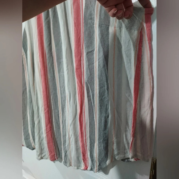 Torrid Stripe White Rayon Crepe High Neck Tank in Size 2 - 18/20 - Picture 7 of 13